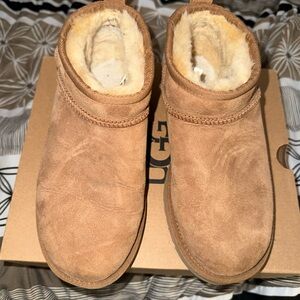 UGG Chestnut Ultra Mini Ankle Boots
